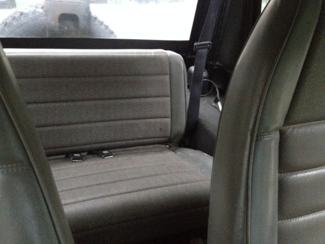 1994 Jeep Wrangler SE Sport Utility 2-Door - photo 12