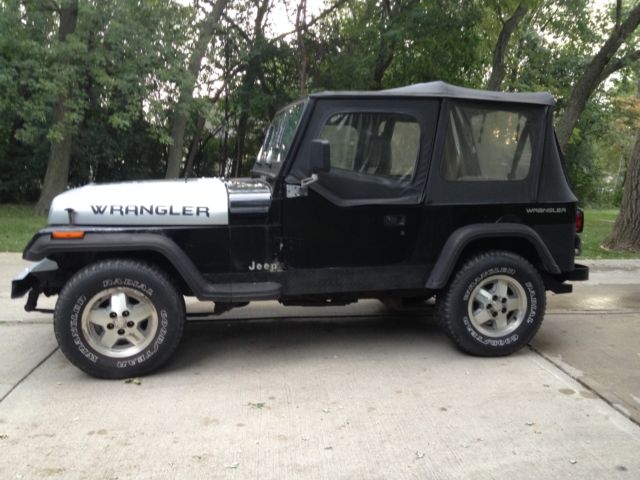 1994 Jeep Wrangler SE Sport Utility 2-Door - photo 5