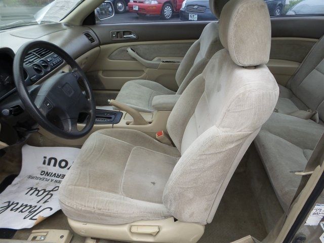 1994 Honda Accord LX - photo 6