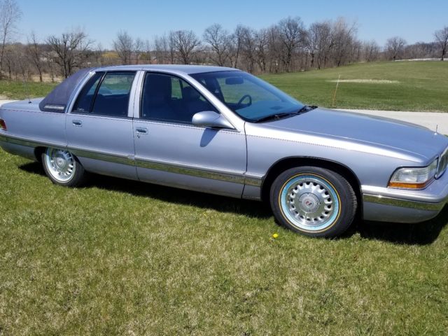 1995 Buick Roadmaster limited - photo 2