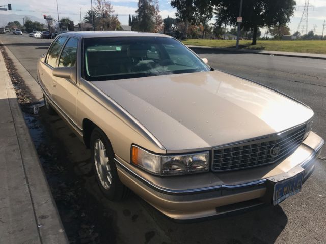 1995 Cadillac DeVille Concours Sedan 4D 1995 Cadillac DeVille Concours
