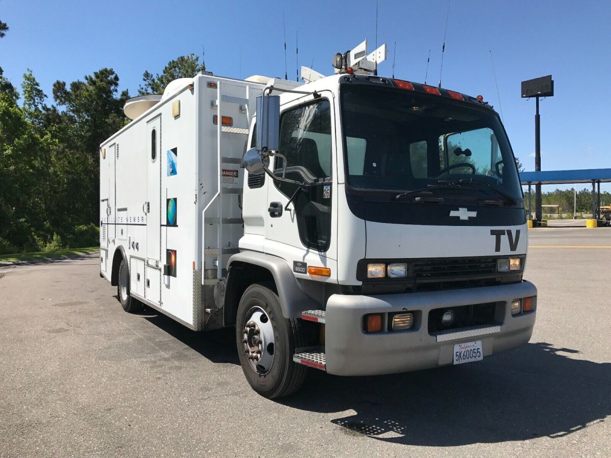 1995 Chevrolet - KU Satellite Uplink Truck 1985 Other Makes
