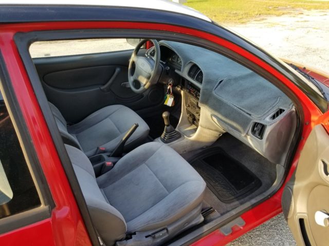 1995 Geo Metro LSi Hatchback 2-Door - photo 8