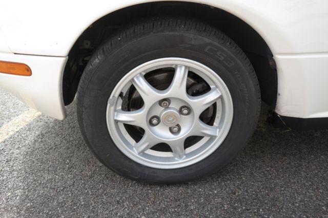 1995 Mazda MX-5 Miata 2D Convertible - photo 12