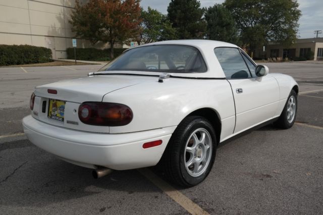 1995 Mazda MX-5 Miata 2D Convertible - photo 9