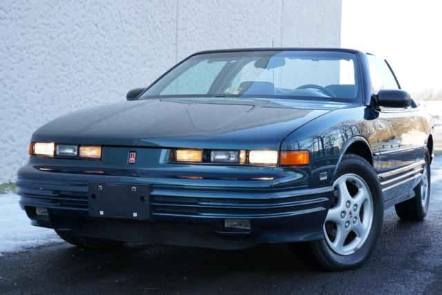 1995 Oldsmobile Cutlass Supreme Convertible ONLY 12K Original Miles EXTRA CLEAN 1995 Oldsmobile Cutlass Supreme Convertible
