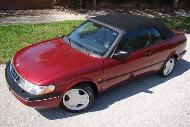1995 Saab 900 SE Turbo Convertible 2-Door - photo 2