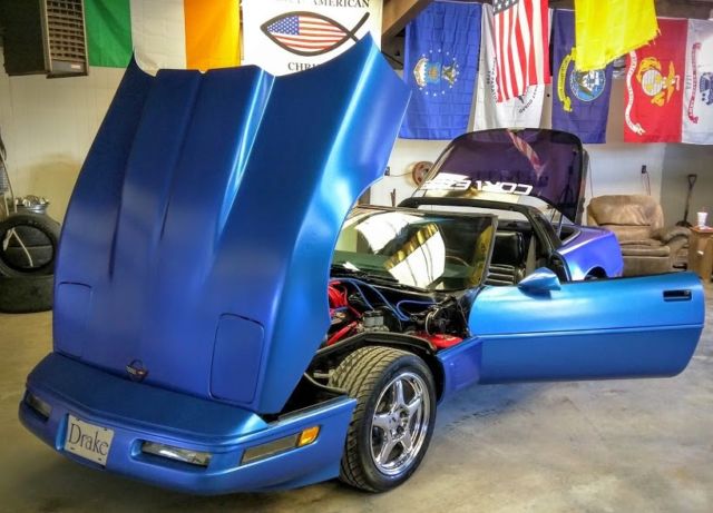 1985 Chevrolet Corvette Base Hatchback 2-Door - photo 10