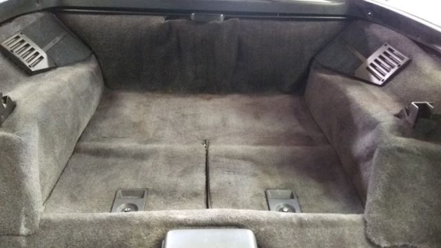 1985 Chevrolet Corvette Base Hatchback 2-Door - photo 12
