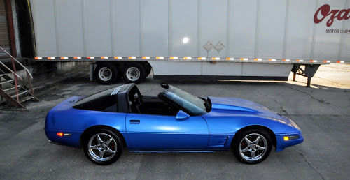 1985 Chevrolet Corvette Base Hatchback 2-Door - photo 2