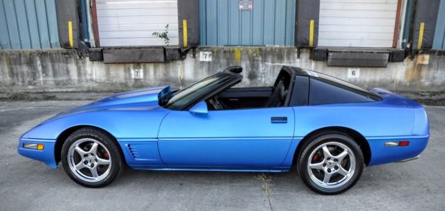 1985 Chevrolet Corvette Base Hatchback 2-Door - photo 6