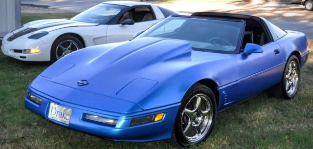 1985 Chevrolet Corvette Base Hatchback 2-Door - photo 7