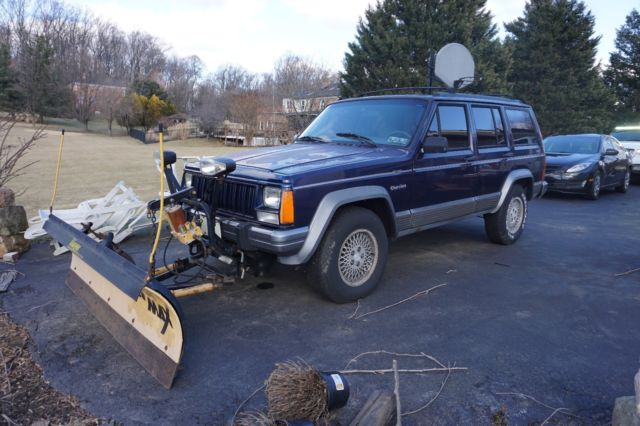 1996 Jeep Cherokee Country 4x4 Plow Truck 1989 Ford F-150 4x4