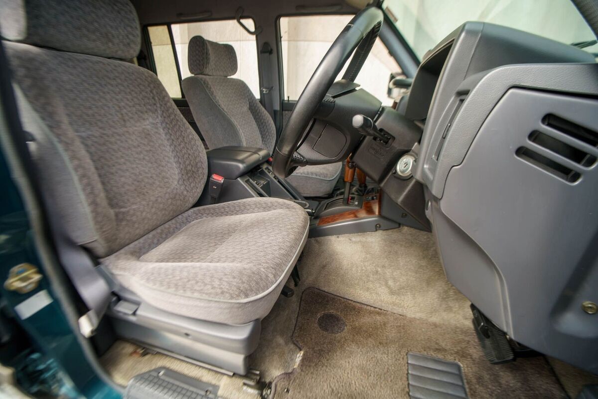 1980 Nissan Safari 4X4 - photo 10