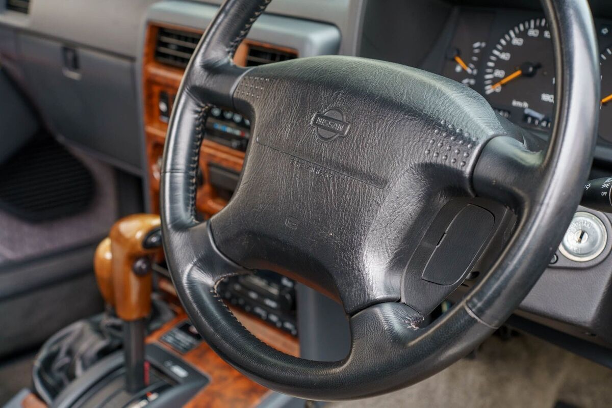 1980 Nissan Safari 4X4 - photo 13