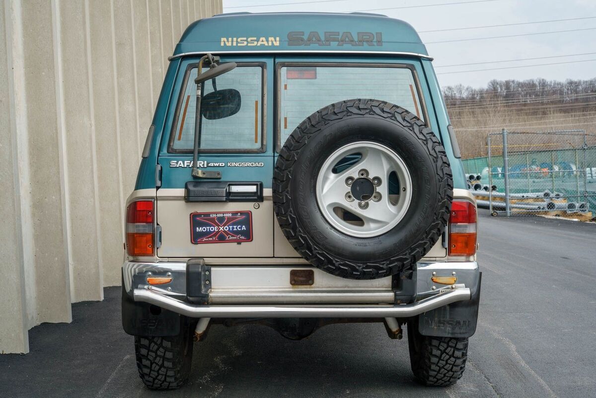1980 Nissan Safari 4X4 - photo 5