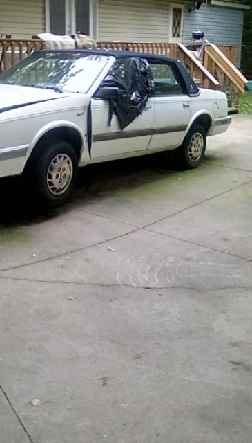 1993 Oldsmobile Cutlass Ciera S - photo 2