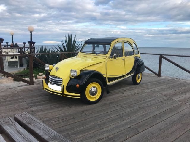 1997 Citroen 2CV 1977 Citroën AX