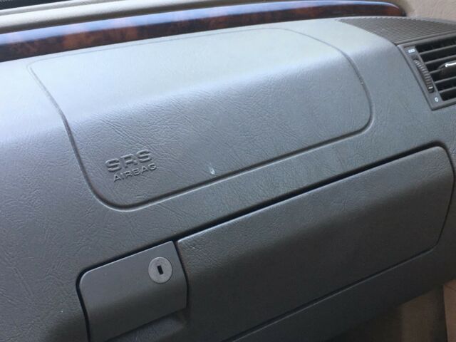 1994 Mercedes-Benz 200-Series - photo 10