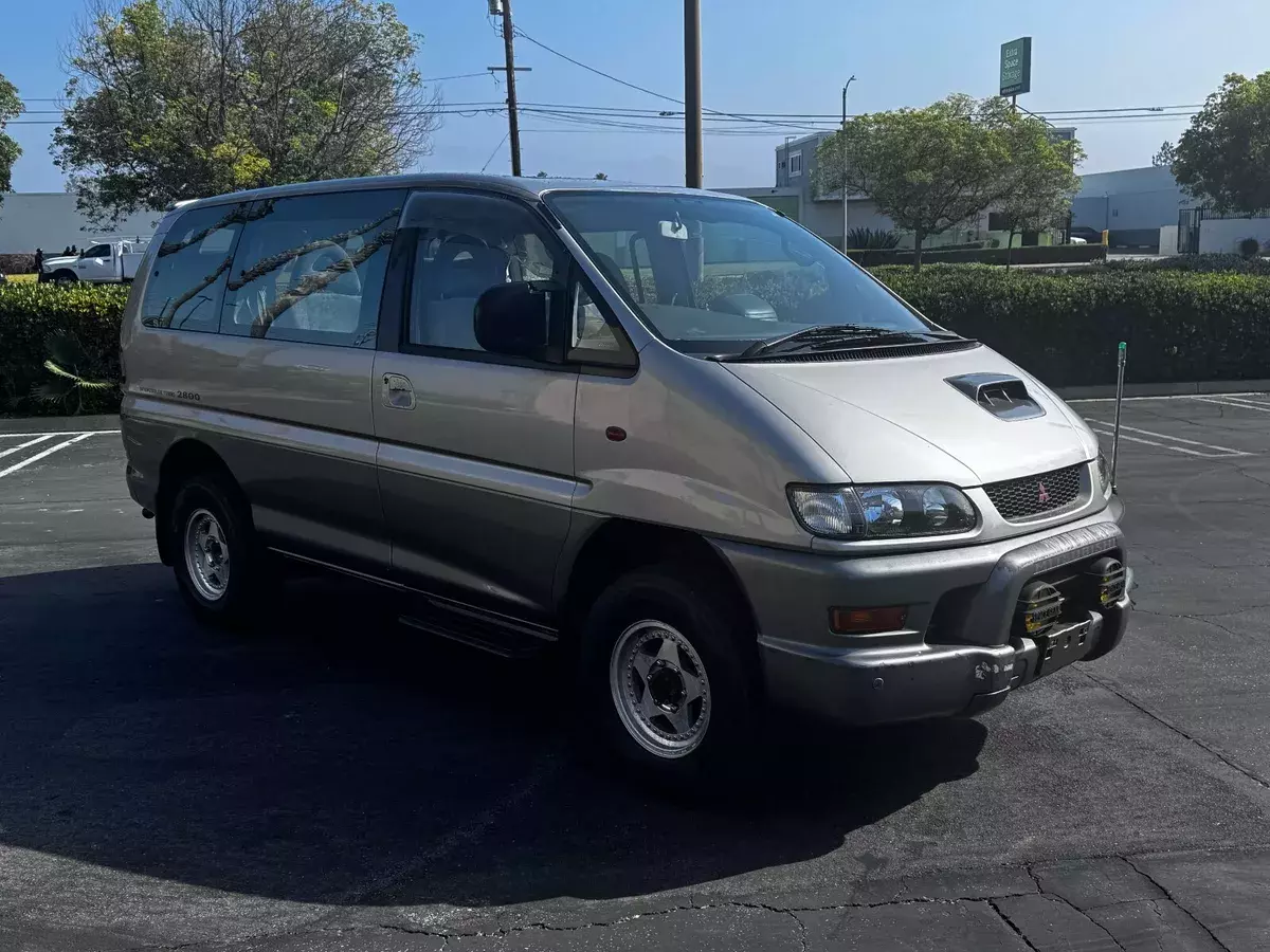 1997 Mitsubishi Delica Space Gear L400 4M40 Turbo Diesel AT Automat 1980 Mitsubishi Delica 4X4