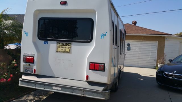 1988 Ford E-Series Van CUTCLASS VAN - photo 3