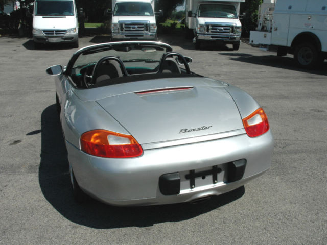 1988 Porsche Boxster CONVERTIBLE - photo 10