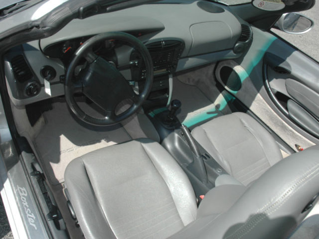 1988 Porsche Boxster CONVERTIBLE - photo 13