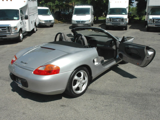 1988 Porsche Boxster CONVERTIBLE - photo 2