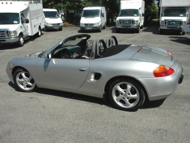 1988 Porsche Boxster CONVERTIBLE - photo 3