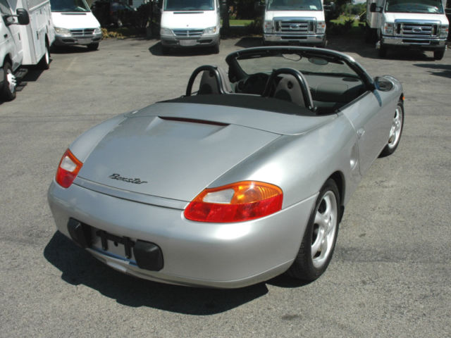1988 Porsche Boxster CONVERTIBLE - photo 4