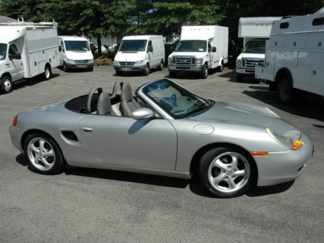 1988 Porsche Boxster CONVERTIBLE - photo 6