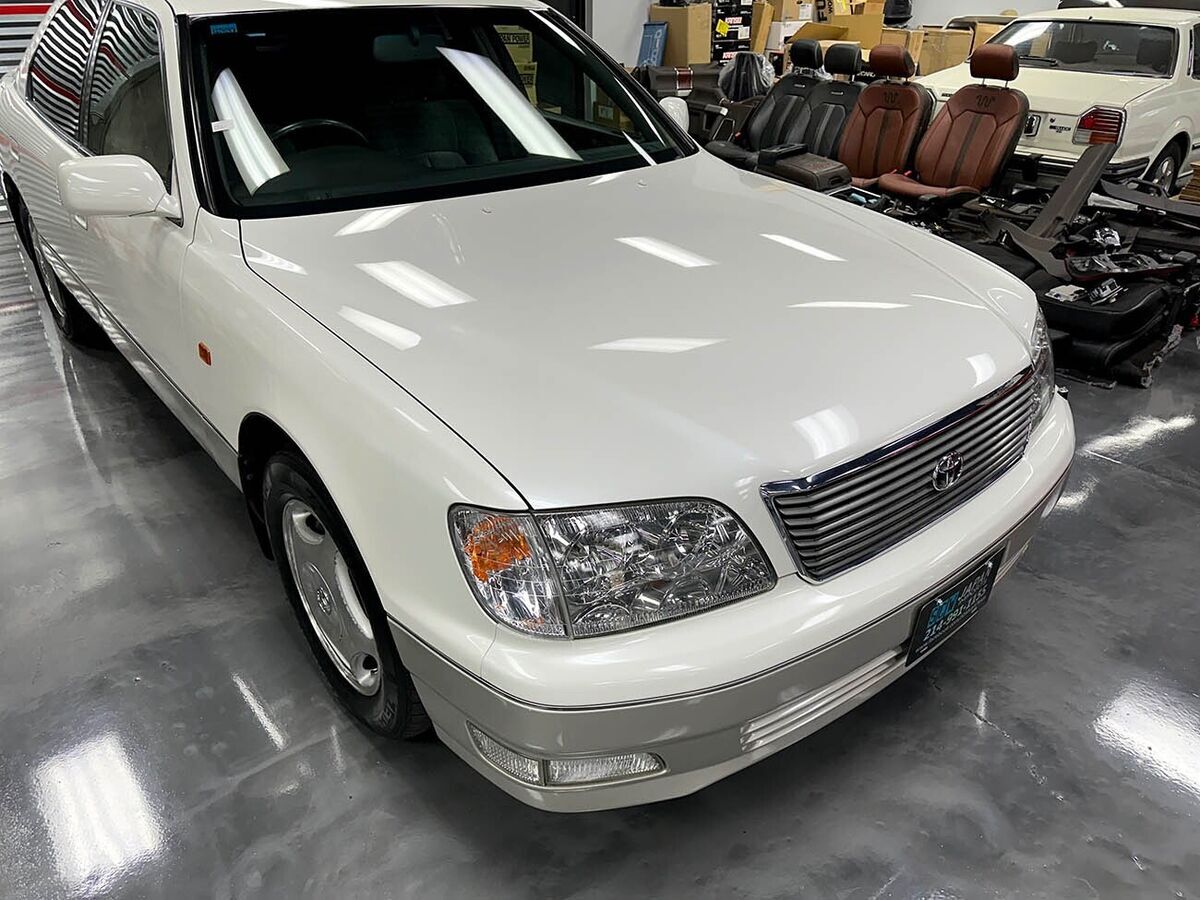 1900 Toyota CELSIOR - photo 11