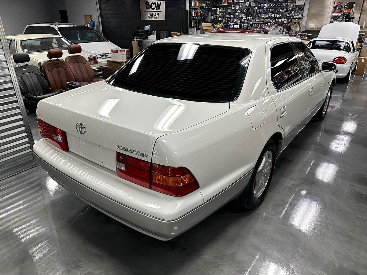 1900 Toyota CELSIOR - photo 13