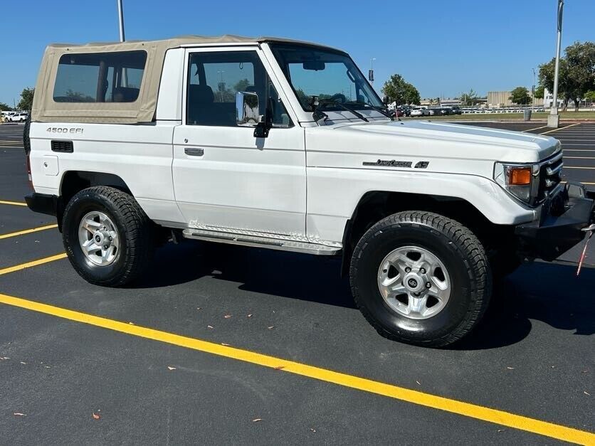 1900 Toyota Land Cruiser - photo 6
