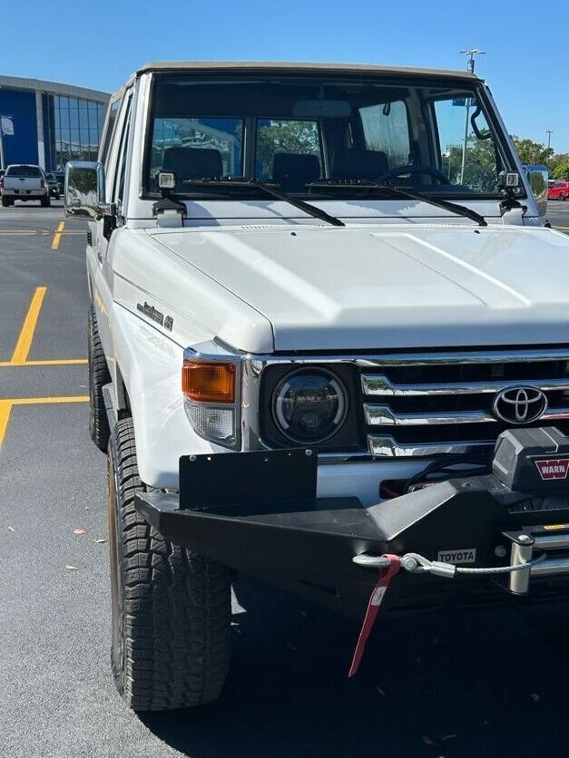 1900 Toyota Land Cruiser - photo 9
