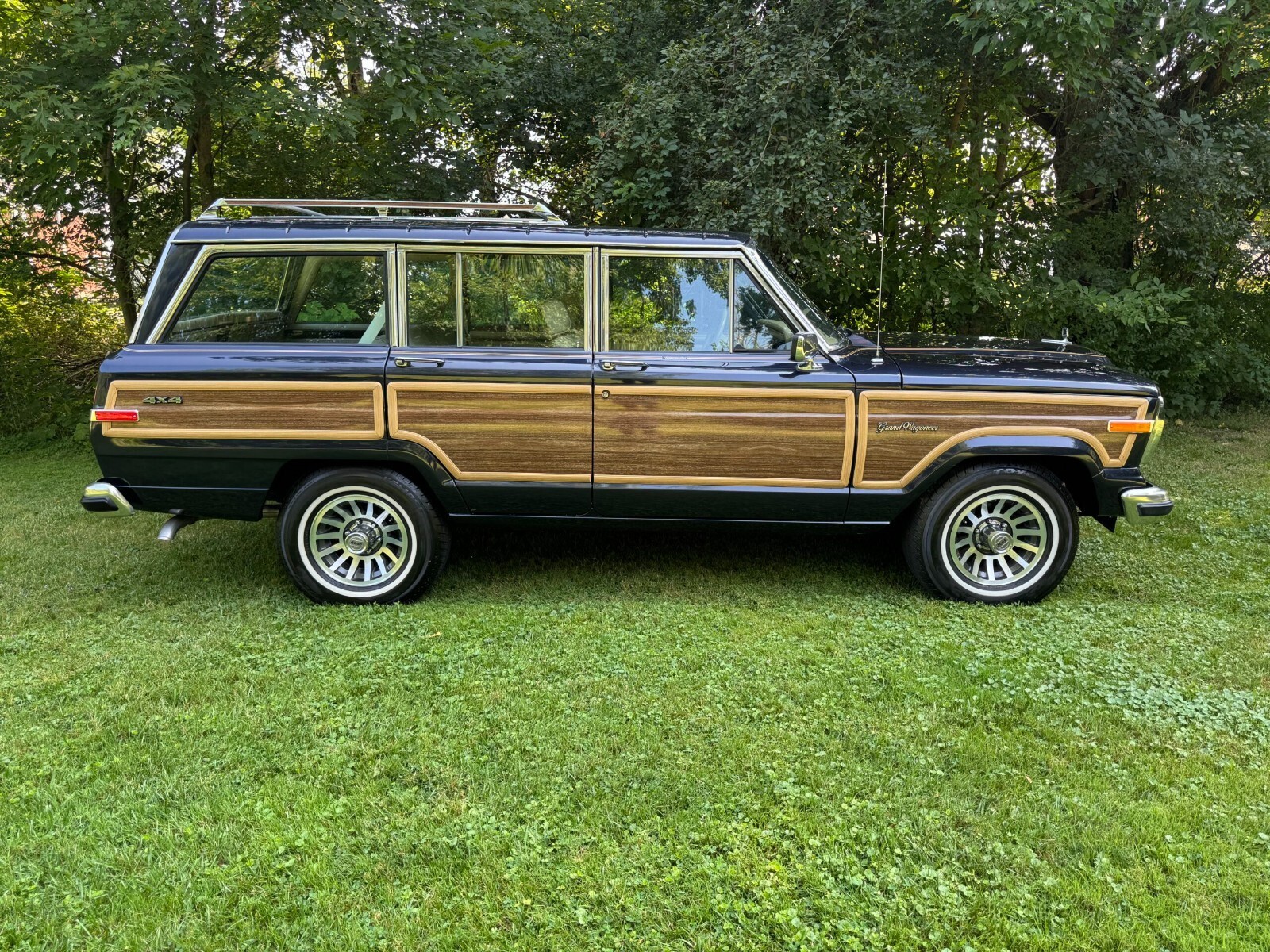 1989 Jeep Wagoneer Grand Wagoneer by Classic Gentleman - photo 10