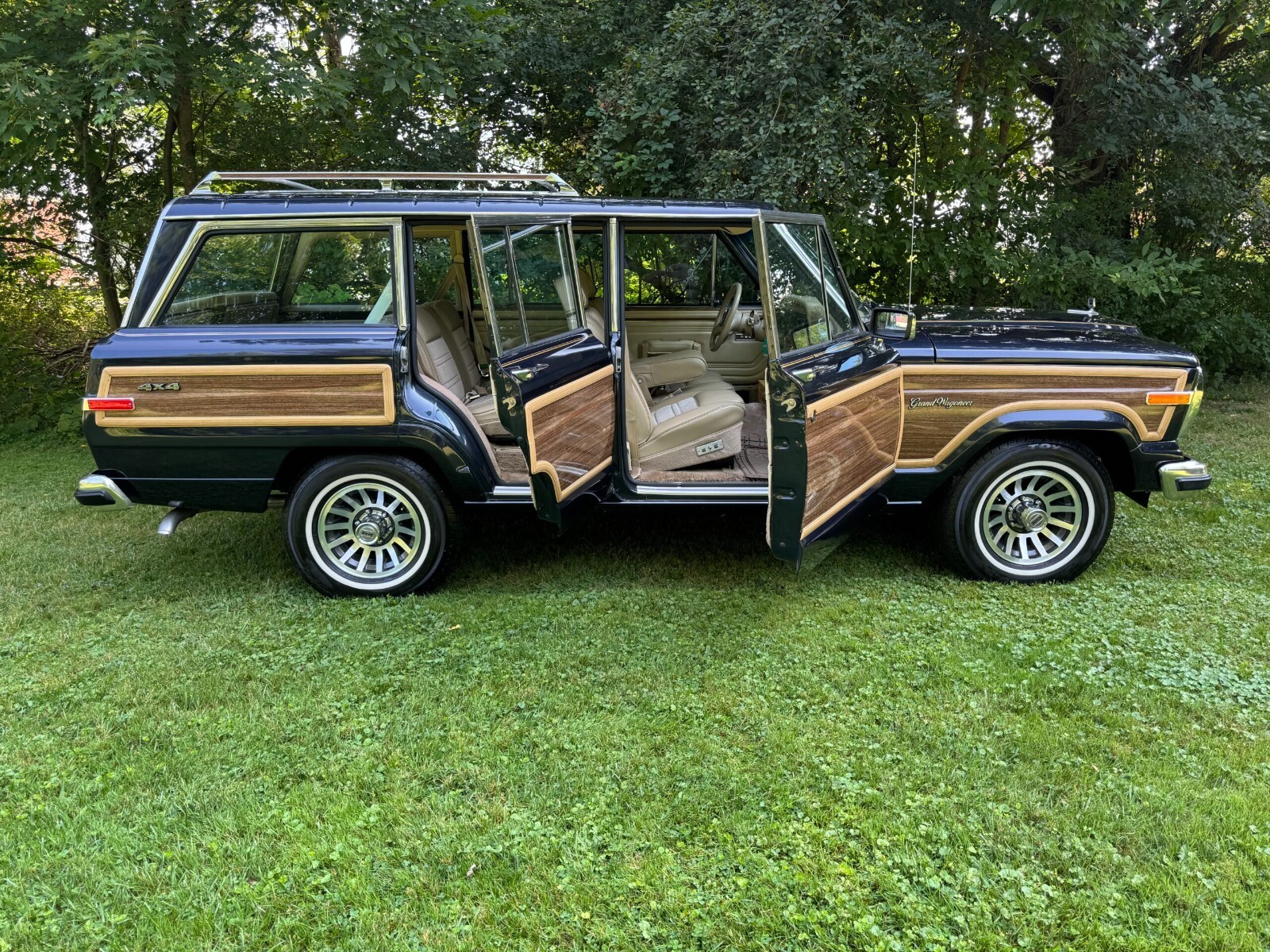 1989 Jeep Wagoneer Grand Wagoneer by Classic Gentleman - photo 12