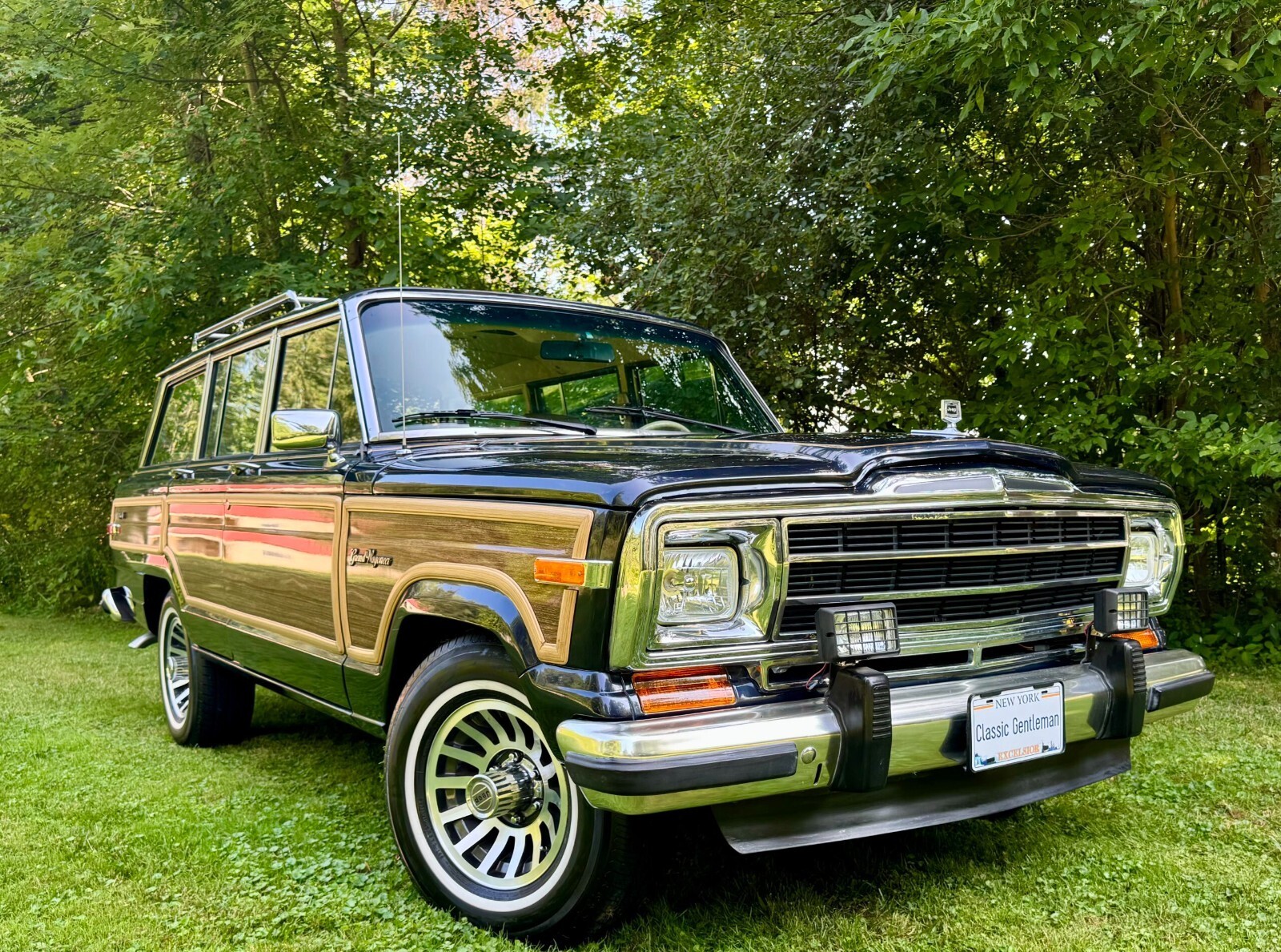 1989 Jeep Wagoneer Grand Wagoneer by Classic Gentleman - photo 3