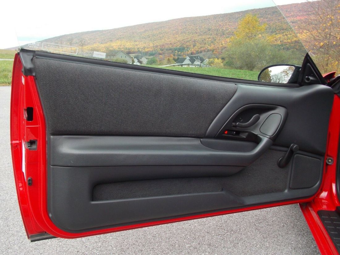 1994 Chevrolet Camaro - photo 10