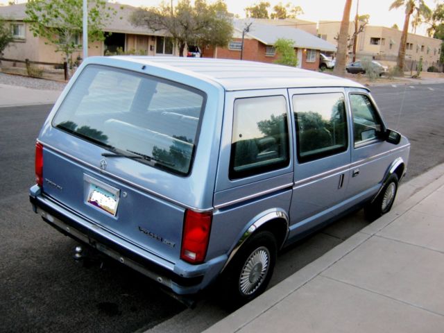 1984 Dodge Caravan SE - photo 10