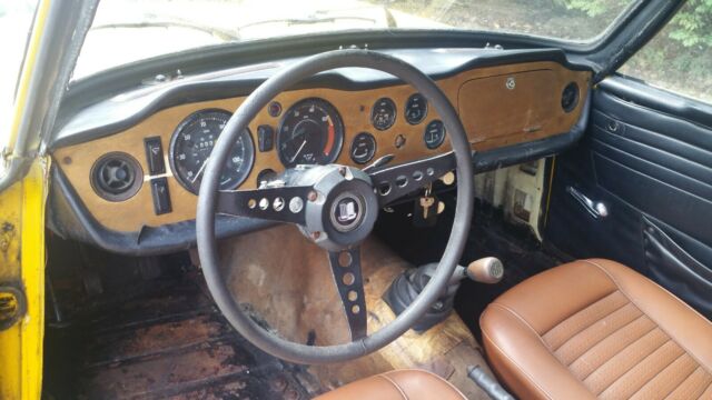 1969 Triumph TR-6 Convertible - photo 11