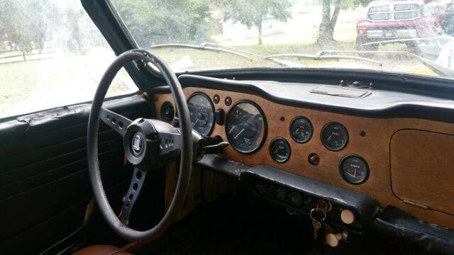1969 Triumph TR-6 Convertible - photo 12
