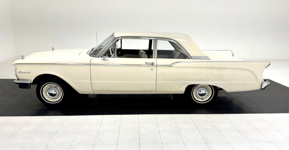 1960 Mercury Comet 2 Door Sedan - photo 2