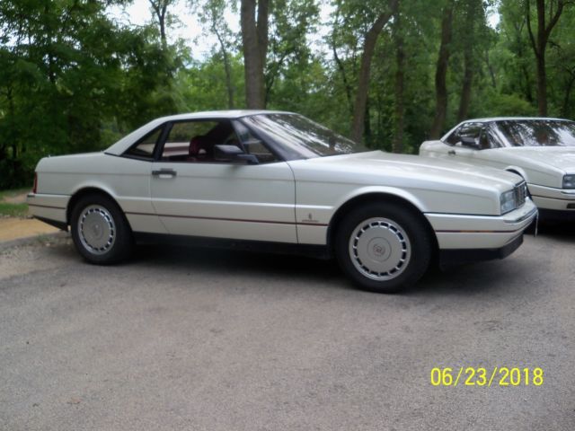 1988 Cadillac Allante Luxury Roadster - photo 3