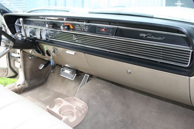 1964 Lincoln Continental - photo 12