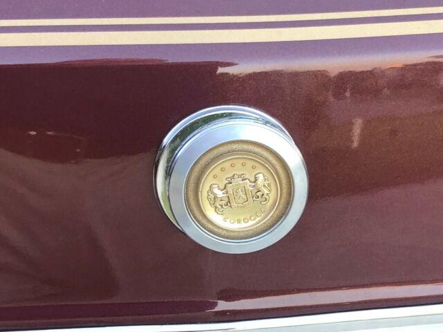 1977 Chrysler Cordoba 2 Door Hardtop - photo 2