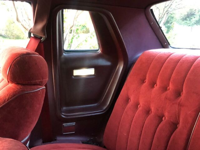 1977 Chrysler Cordoba 2 Door Hardtop - photo 7
