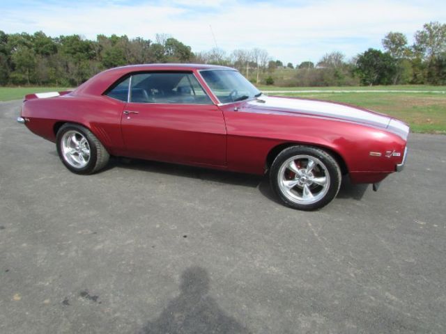 2 door coupe REAR WHEEL DRIVE MANUAL 4 SPD HURST 1969 Chevrolet Camaro Z/28 CLONE