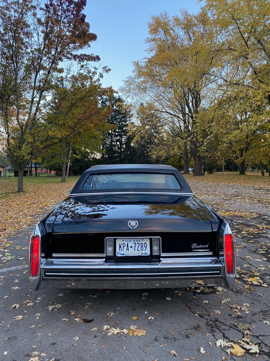 1984 Cadillac Fleetwood - photo 8