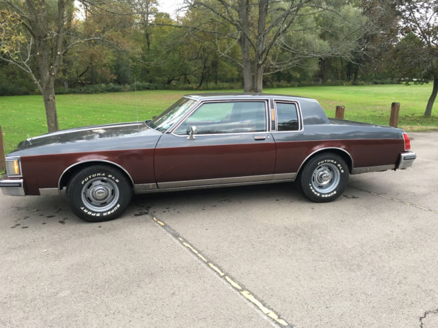 1982 Oldsmobile Eighty-Eight Royale Brougham - photo 2